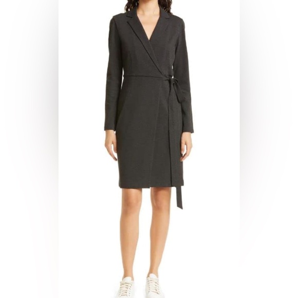 Club Monaco Dresses & Skirts - NWT Club Monaco knit wrap dress size XL